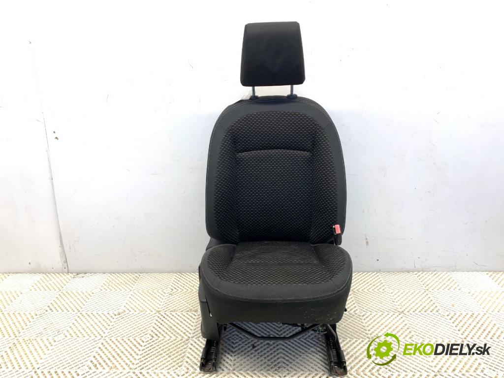 NISSAN QASHQAI J10 SUV 2008 84 kW 1.6 1598 sedadlo pravý přední část 