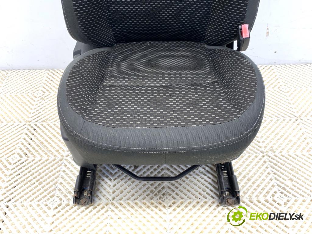 NISSAN QASHQAI J10 SUV 2008 84 kW 1.6 1598 Sedadlo pravy predný