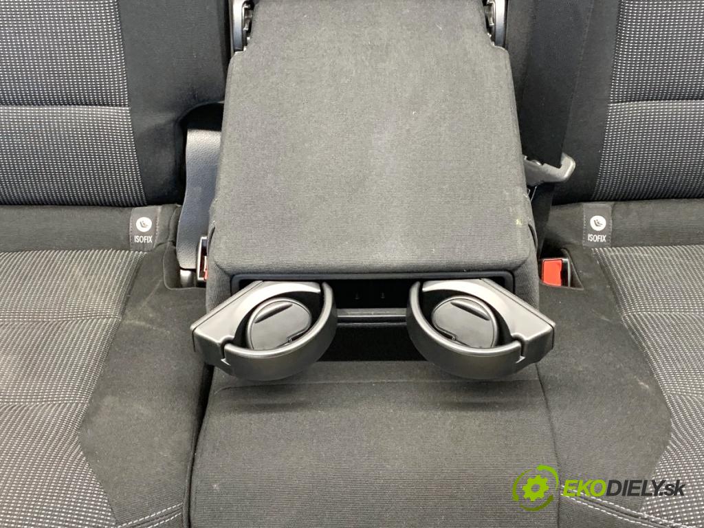 MERCEDES-BENZ W246 liftback 2012 100 kW B 200 CDI (246.201) 1796 Sedadlo druhý rad