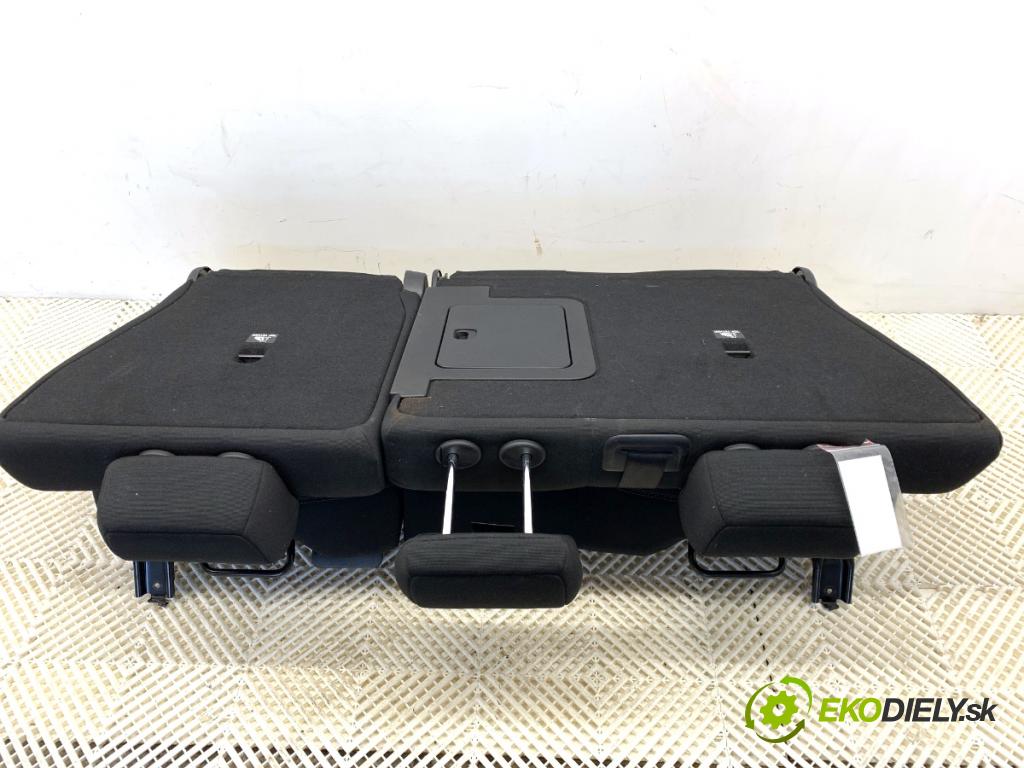 MERCEDES-BENZ W246 liftback 2012 100 kW B 200 CDI (246.201) 1796 Sedadlo druhý rad