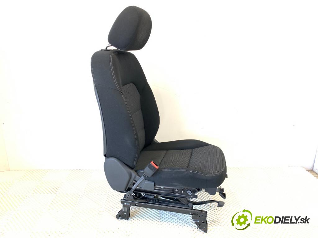 MERCEDES-BENZ W246 liftback 2012 100 kW B 200 CDI (246.201) 1796 Sedadlo ľavy predný