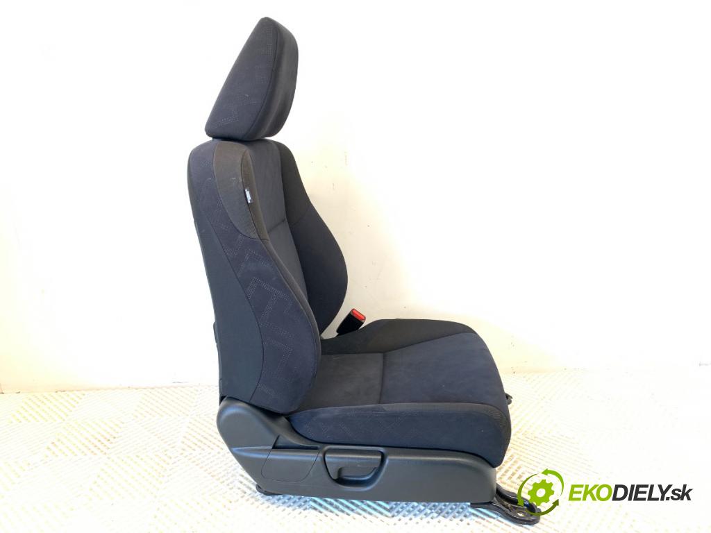 HONDA CIVIC IX liftback 2012 73 kW 1.4 i-VTEC (FK1) 1339 Sedadlo pravy predný