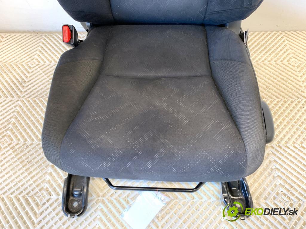 HONDA CIVIC IX liftback 2012 73 kW 1.4 i-VTEC (FK1) 1339 Sedadlo ľavy predný