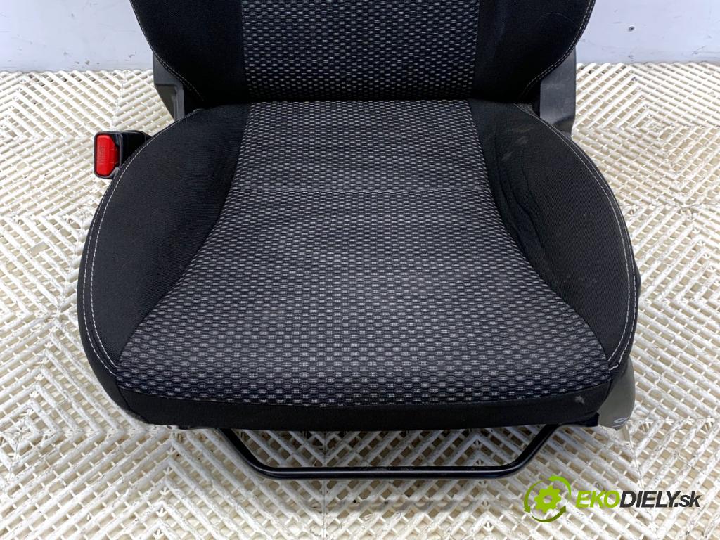 SUZUKI VITARA SUV 2016 88 kW 1.6 (APK 416) 1586 Sedadlo ľavy predný