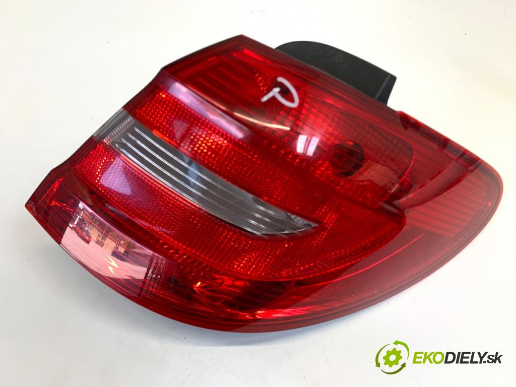 MERCEDES-BENZ W246 liftback 2012 100 kW B 200 CDI (246.201) 1796 Svetlo pravy zad A2468200264