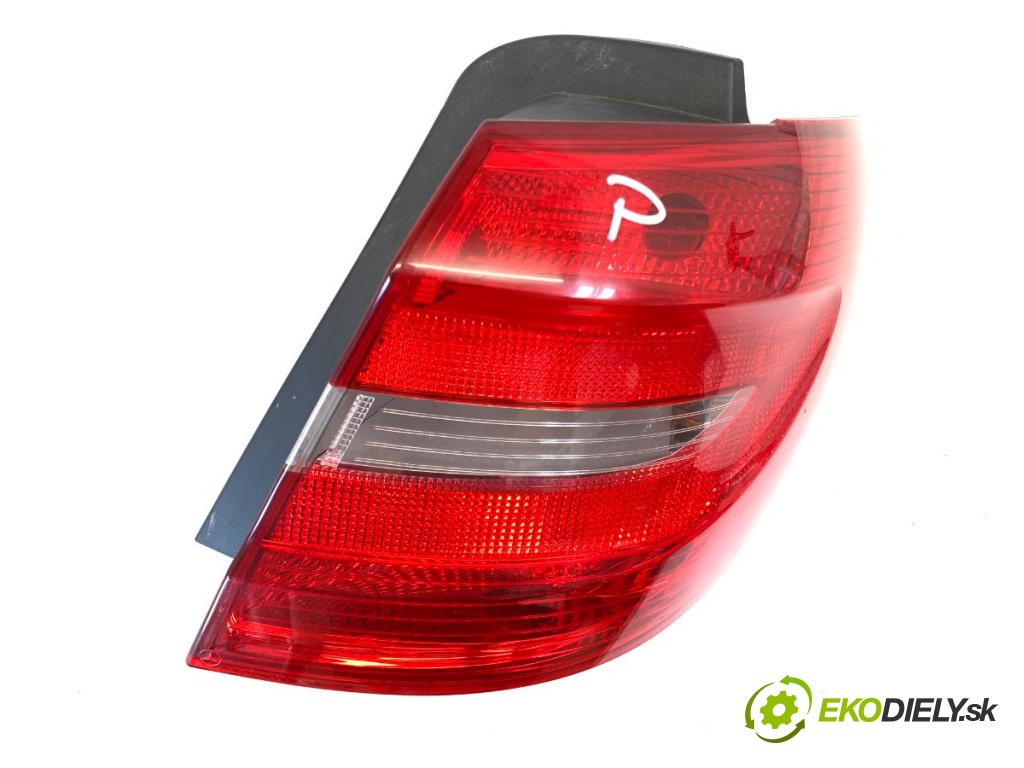 MERCEDES-BENZ W246 liftback 2012 100 kW B 200 CDI (246.201) 1796 Svetlo pravy zad A2468200264