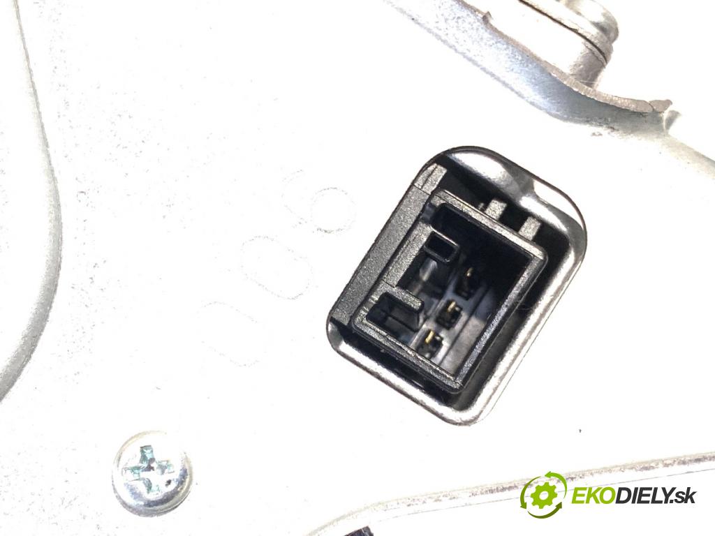 SUZUKI VITARA SUV 2016 88 kW 1.6 (APK 416) 1586 Motor stieračov zad