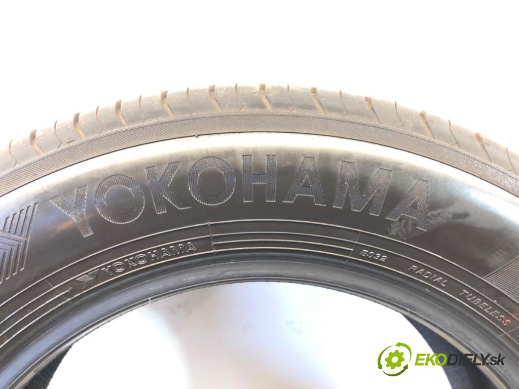 --- ---      PNEUMATIKA: 2X 215/60 16" YOKOHAMA