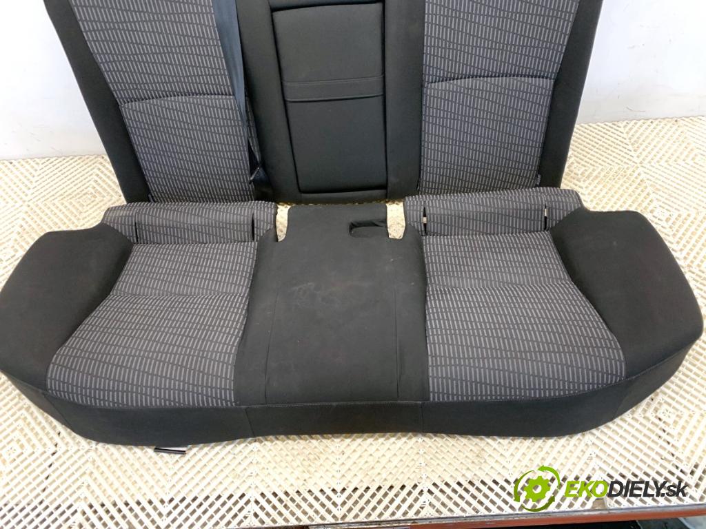 TOYOTA AVENSIS T27 Kombi 2011 108 kW 1.8 (ZRT271_) 1798 Sedadlo druhý rad