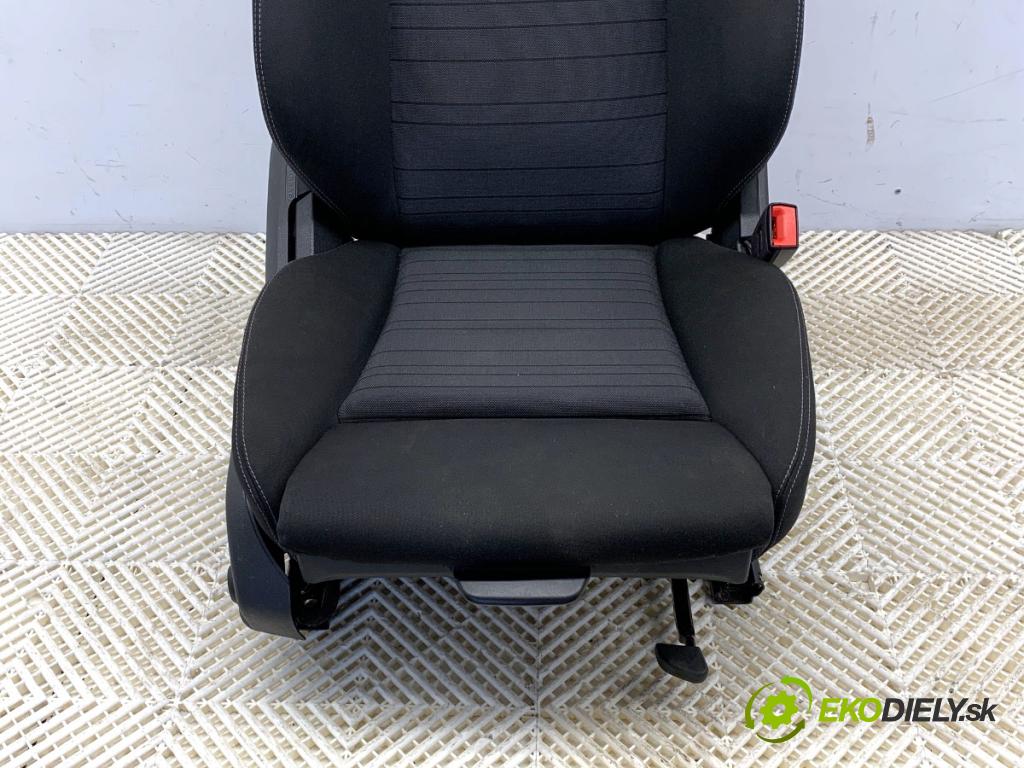 MERCEDES-BENZ GLC SUV 2020 143 kW 220 d 4-matic (253.915) 1950 Sedadlo pravy predný
