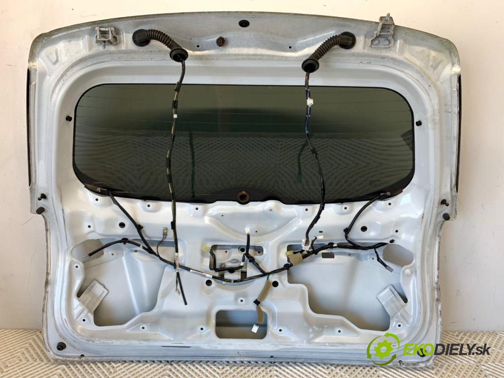 SUZUKI VITARA SUV 2016 88 kW 1.6 (APK 416) 1586 kapota zad 26U
