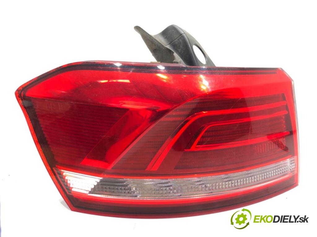 VW PASSAT B8 Kombi 2014 110 kW 2.0 TDI 1968 Svetlo ľavy zad 