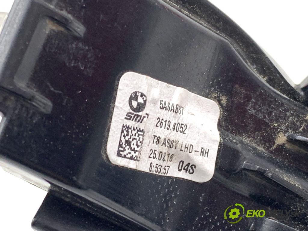BMW 1  2025 110 kW 118d 110 kW [150 KM] 1995 směrovka zrcadla pravý 5A6AB87