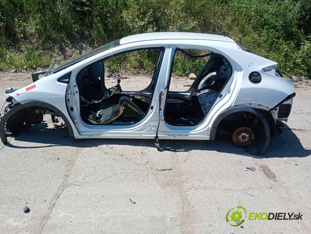 HONDA CIVIC IX liftback 2012 73 kW 1.4 i-VTEC (FK1) 1339 karoséria ČTVRŤÁK: Blatník prah strecha PODŁUŻNICA 
