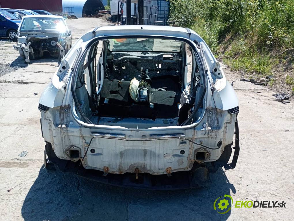 HONDA CIVIC IX liftback 2012 73 kW 1.4 i-VTEC (FK1) 1339 karoséria ČTVRŤÁK: Blatník prah strecha PODŁUŻNICA