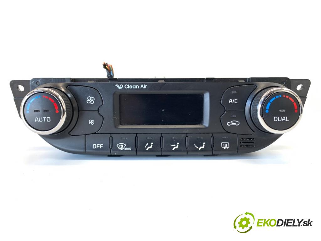 KIA CEED Kombi 2013 81 kW 1.6 CRDi 110 1582 Panel ovládania kúrenia 97250-A2202WK (Prepínacie páčky pod volantom)