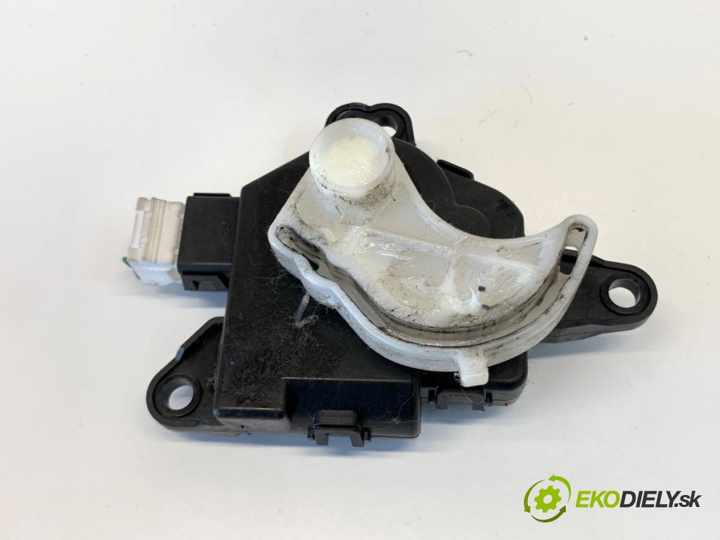 KIA CEED Kombi 2013 81 kW 1.6 CRDi 110 1582 Motor kúrenia D267-EBABA01