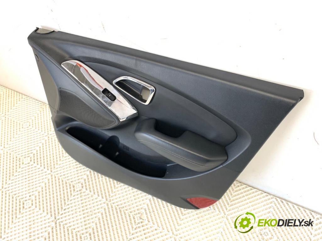 HYUNDAI ix35 SUV 2011 120 kW 2.0 1998 čalúnenie Dvere pravy predný
