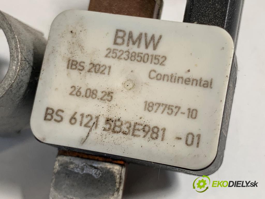 BMW 1  2025 110 kW 118d 110 kW [150 KM] 1995 svorka MINUS: 5B3E981