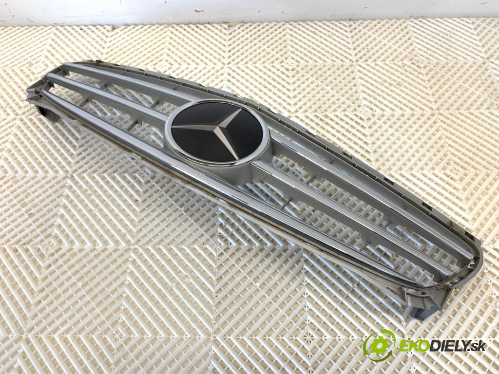 MERCEDES-BENZ W246 liftback 2012 100 kW B 200 CDI (246.201) 1796 Mriežka maska A2468880160 (Mriežka predná (maska chladiča))