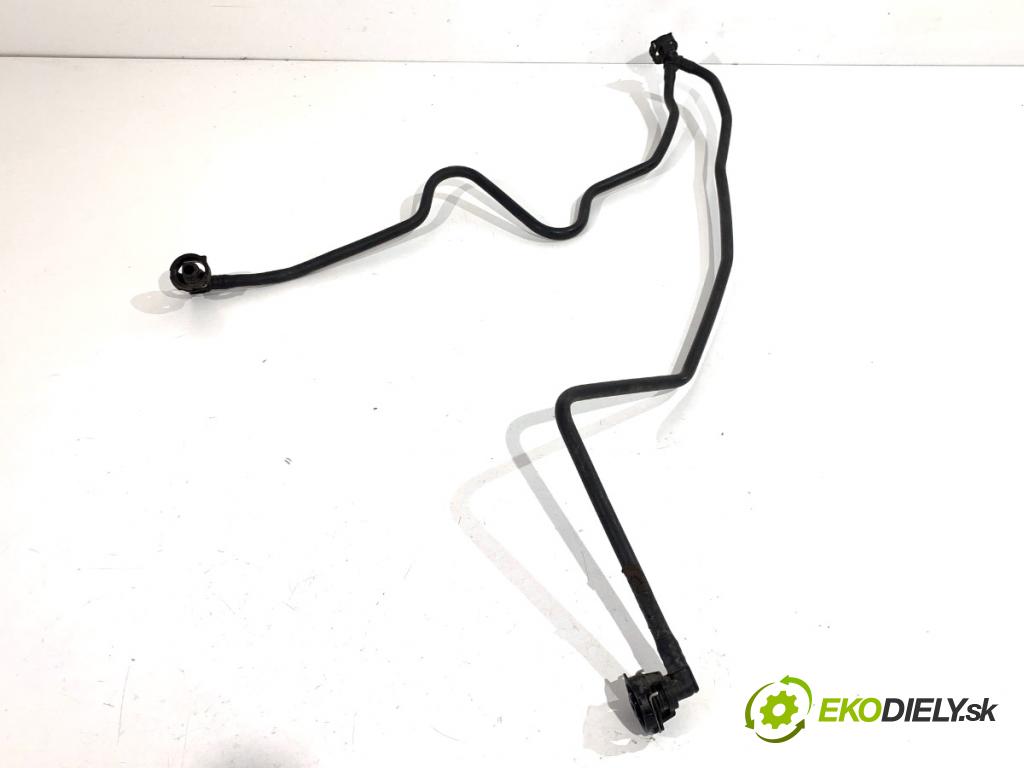 MERCEDES-BENZ W246 liftback 2012 100 kW B 200 CDI (246.201) 1796 Rúra vody A2465010125
