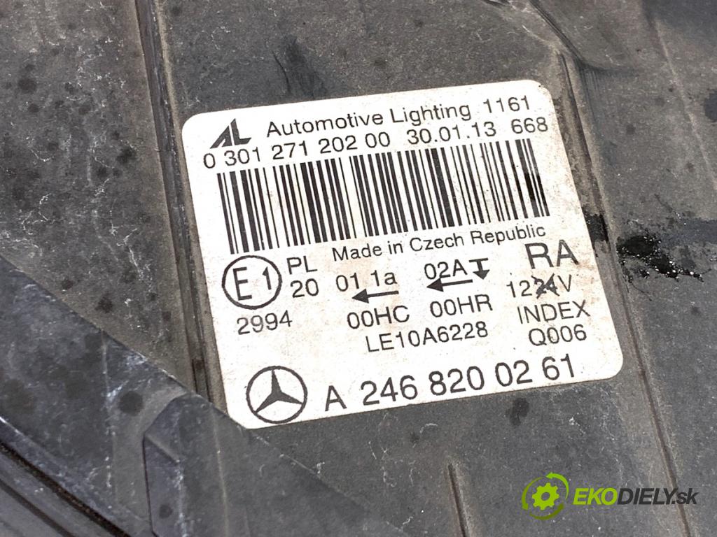 MERCEDES-BENZ W246 liftback 2012 100 kW B 200 CDI (246.201) 1796 světlomet pravý přední část A2468200261