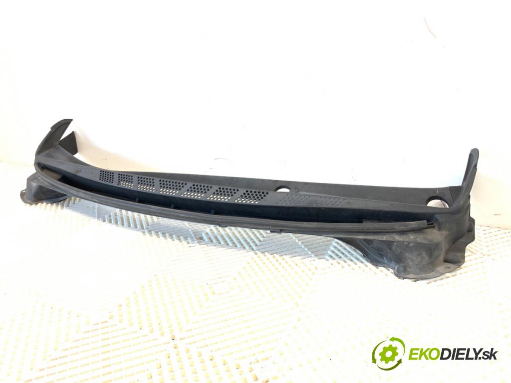 KIA CEED Kombi 2013 81 kW 1.6 CRDi 110 1582 Torpédo, plast pod čelné okno 86151-A2000 (Torpédo (plast pod čelným sklom))