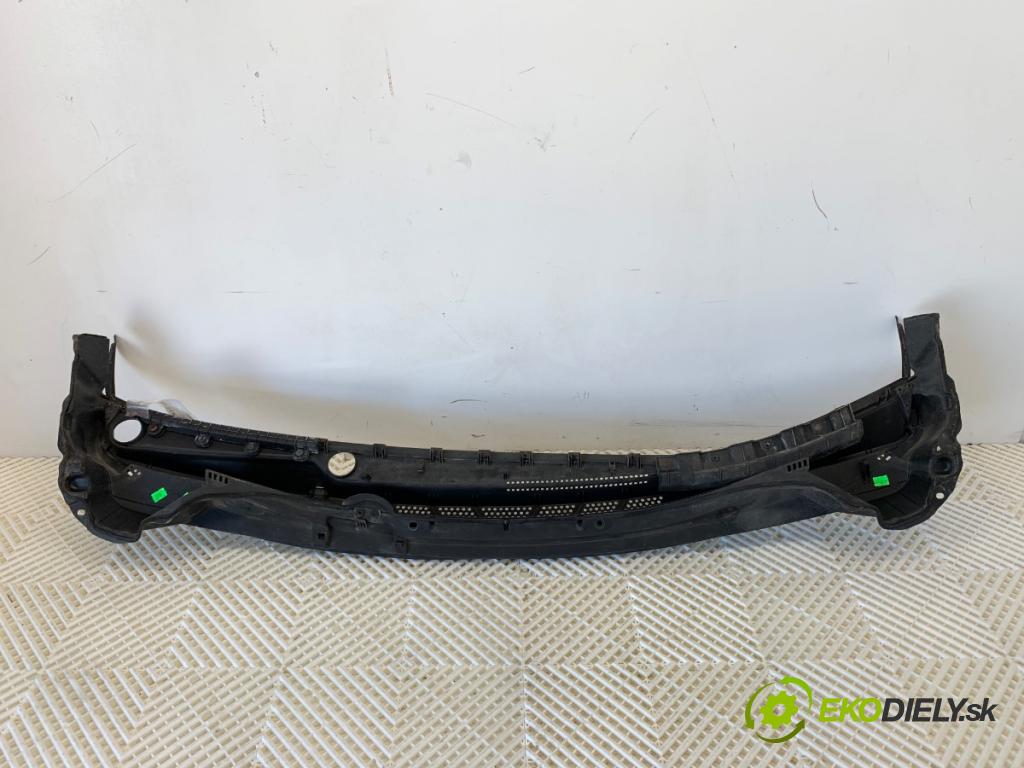 KIA CEED Kombi 2013 81 kW 1.6 CRDi 110 1582 Torpédo, plast pod čelné okno 86151-A2000 (Torpédo (plast pod čelným sklom))