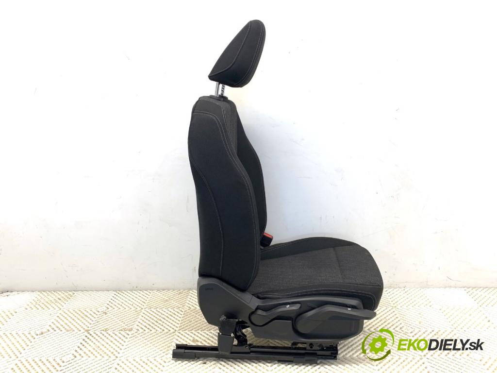 BMW 1  2025 110 kW 118d 110 kW [150 KM] 1995 Sedadlo pravy predný