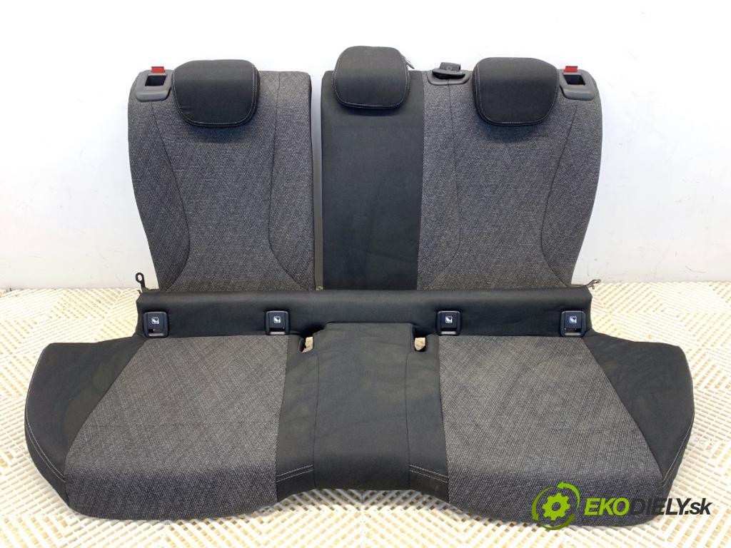BMW 1  2025 110 kW 118d 110 kW [150 KM] 1995 Sedadlo druhý rad 