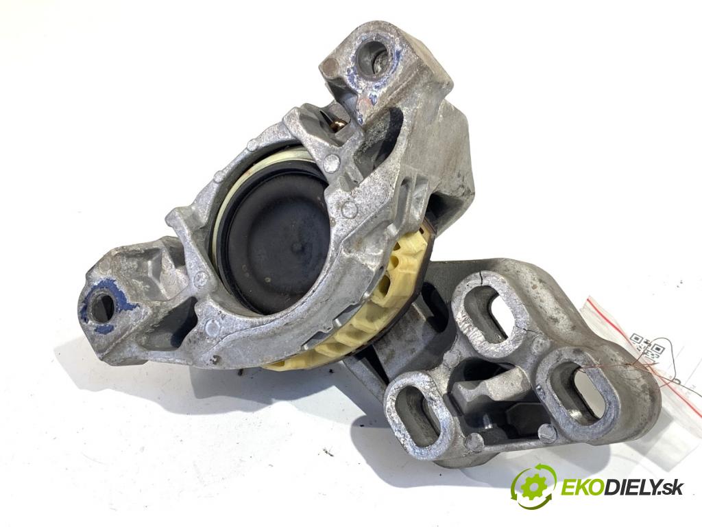 MERCEDES-BENZ W246 liftback 2012 100 kW B 200 CDI (246.201) 1796 AirBag Motor ľavy 2462400617