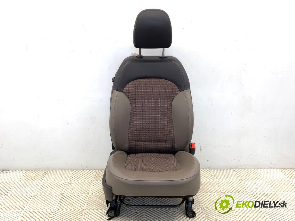 HYUNDAI ix35 SUV 2012 99 kW 1.6 1591 Sedadlo pravy predný 