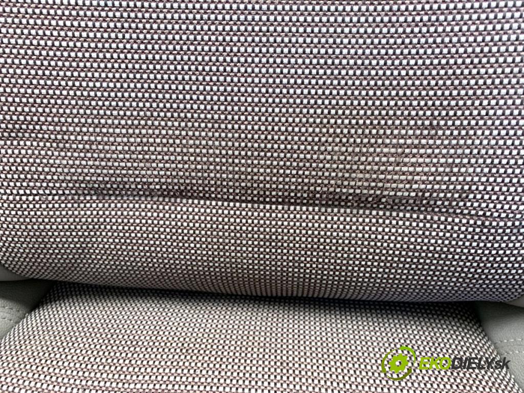 HYUNDAI ix35 SUV 2012 99 kW 1.6 1591 sedadlo pravý přední část