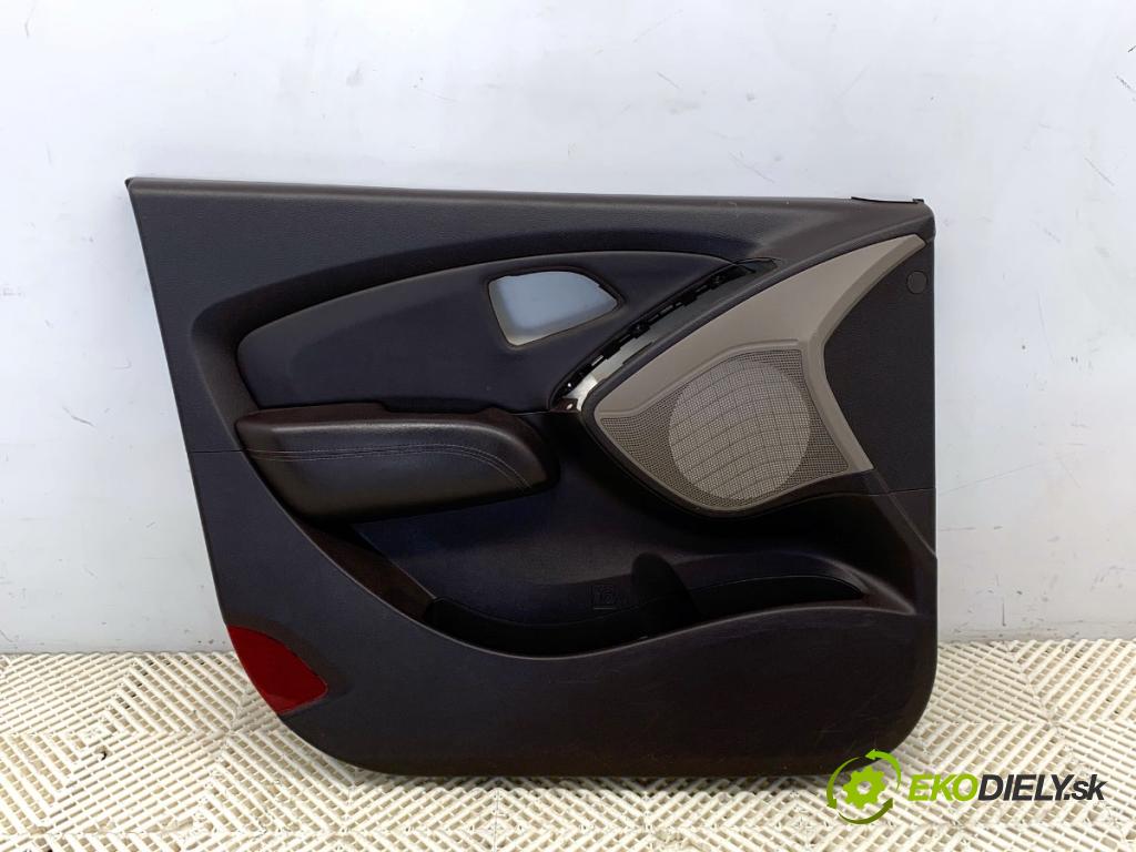 HYUNDAI ix35 SUV 2012 99 kW 1.6 1591 ča dveře levý přední část 