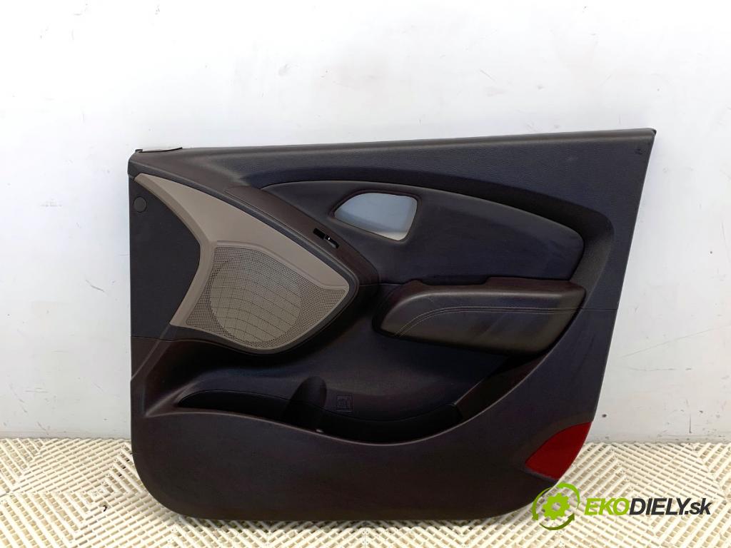 HYUNDAI ix35 SUV 2012 99 kW 1.6 1591 ča dveře pravý přední část 