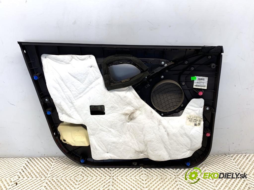 HYUNDAI ix35 SUV 2012 99 kW 1.6 1591 čalúnenie Dvere pravy predný