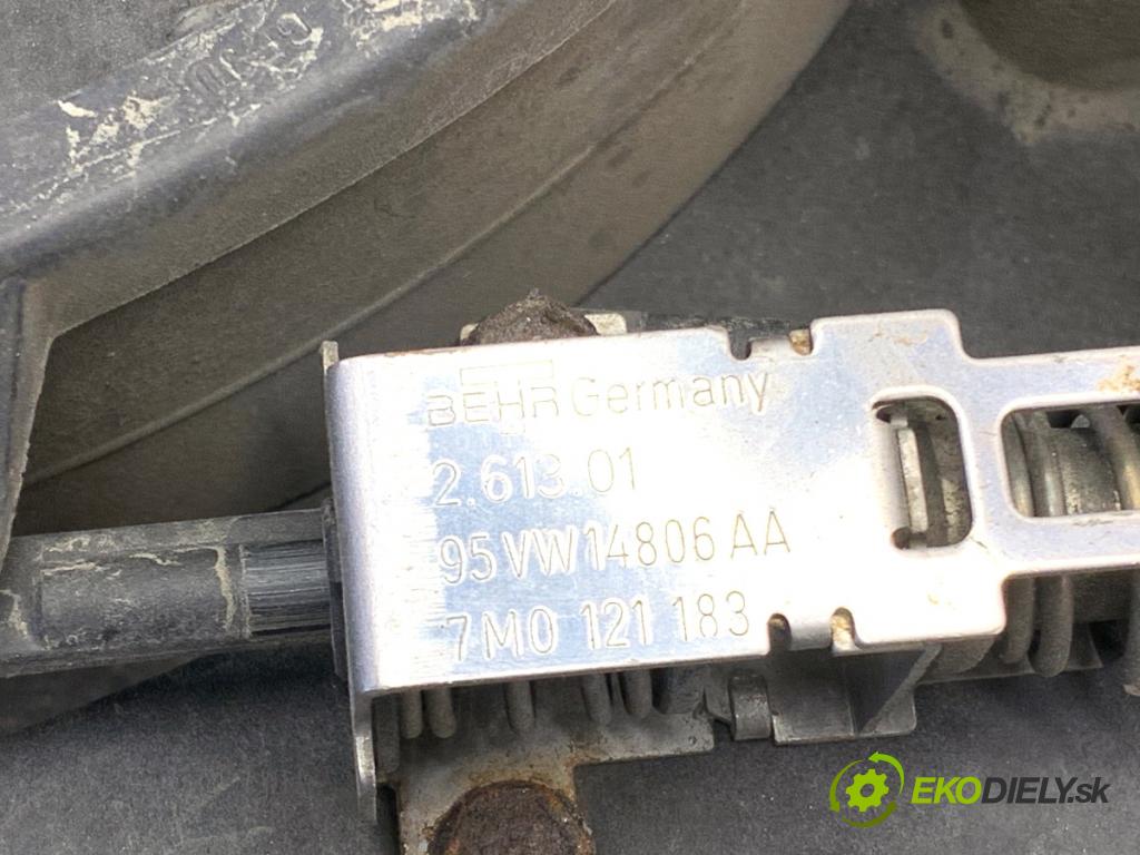 VW TRANSPORTER T4 Autobus 2000 50 kW 1.9 TD 1896 Chladič vody 7D0121207 7M0121183 (Chladič vody)