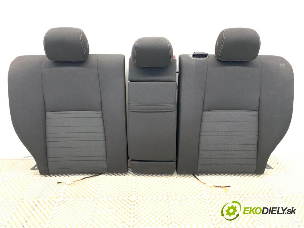 MERCEDES-BENZ GLC SUV 2020 180 kW 300 d 4-matic (253.919) 1950 Sedadlo druhý rad