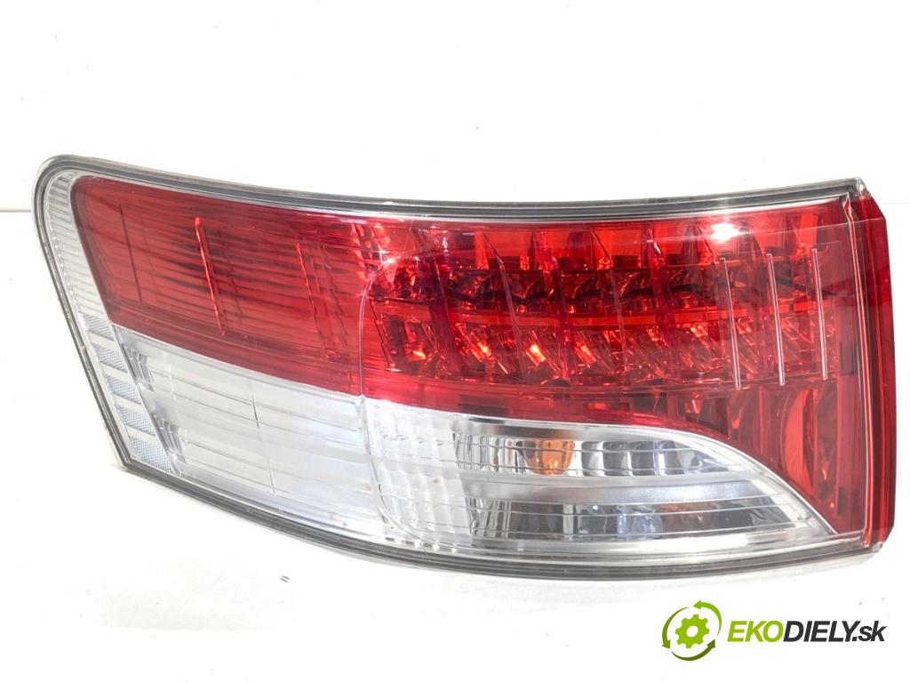 TOYOTA AVENSIS T27 Kombi 2011 108 kW 1.8 (ZRT271_) 1798 světlo levý zadní část 