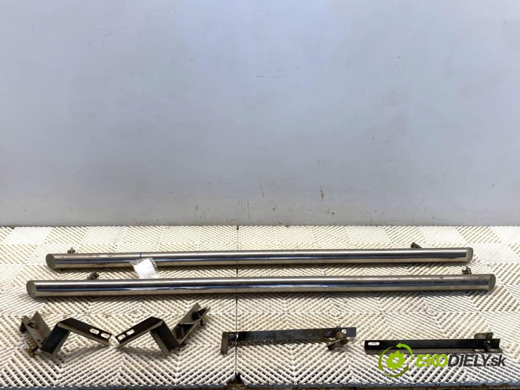 HYUNDAI ix35 SUV 2012 99 kW 1.6 1591 POTRUBIE: Lišta prahová ľavá strana pravá 
