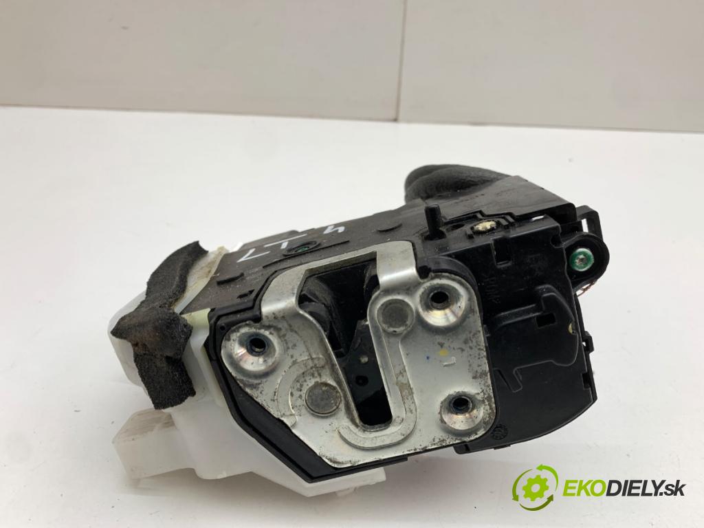 HYUNDAI ix35 SUV 2012 99 kW 1.6 1591 zámok dveře levý zadní část 81410-2Y01