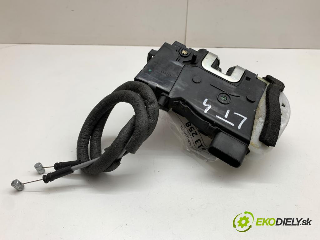 HYUNDAI ix35 SUV 2012 99 kW 1.6 1591 zámok dveře levý zadní část 81410-2Y01