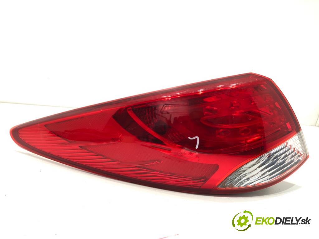 HYUNDAI ix35 SUV 2012 99 kW 1.6 1591 světlo levý zadní část 92401-2Y0