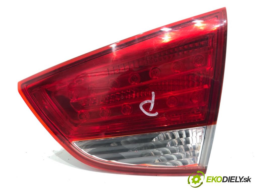 HYUNDAI ix35 SUV 2012 99 kW 1.6 1591 světlo pravý zadní část vnitřní 92406-2Y0