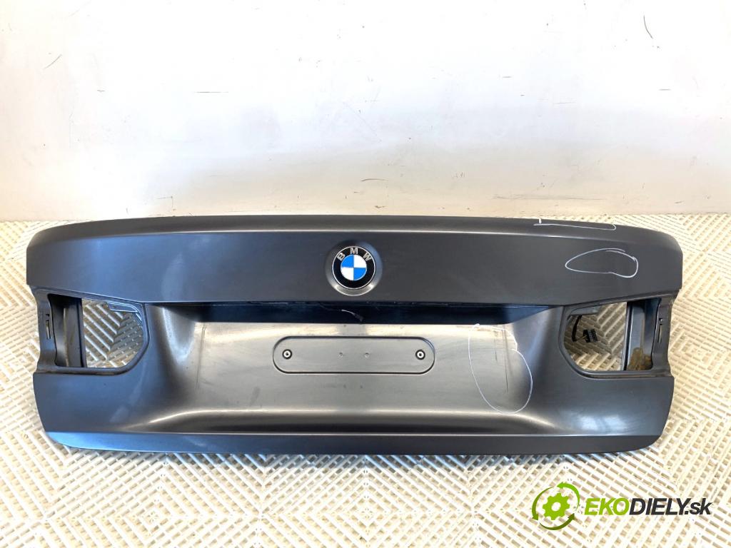BMW F30 sedan 2012 120 kW 320 d 1995 kapota zad B39