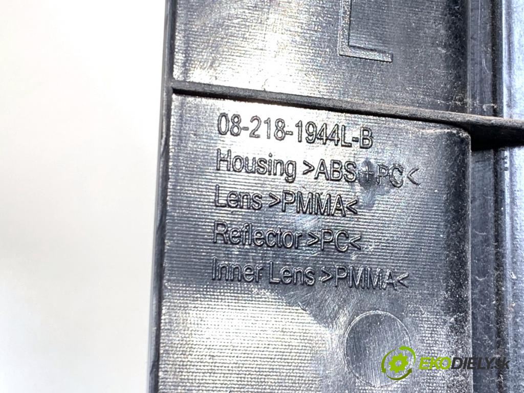 SUZUKI GRAND VITARA II samochód terenowy zamknięty 2006 103 kW 2.0 Napęd na wszystkie koła (TD54, JB420) 1995 Svetlo ľavy zad 08-218-1944L-B