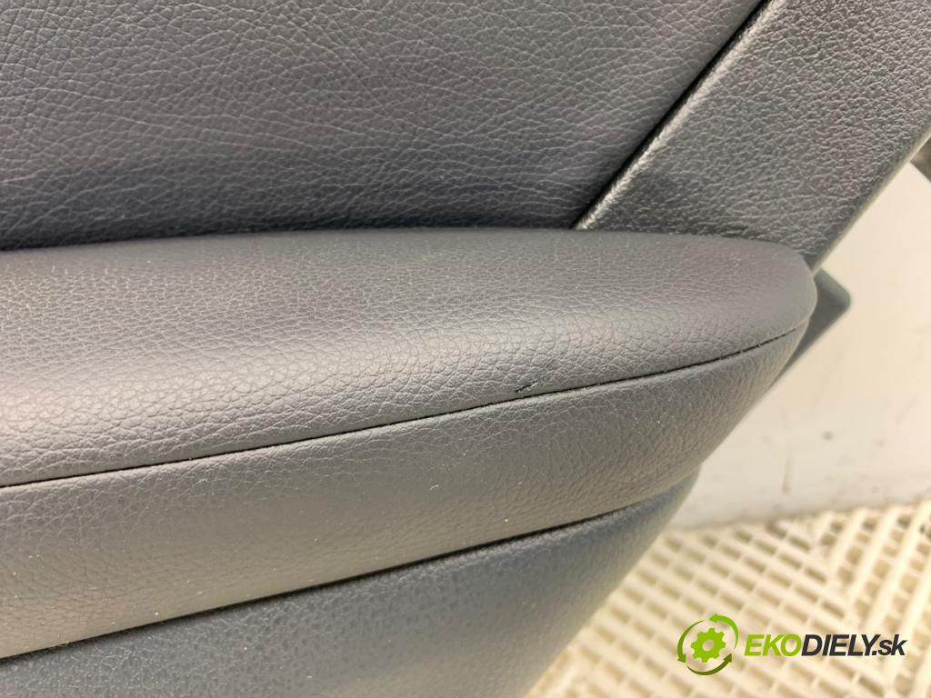 MERCEDES-BENZ GLC SUV 2020 180 kW 300 d 4-matic (253.919) 1950 čalúnenie Dvere pravy zad