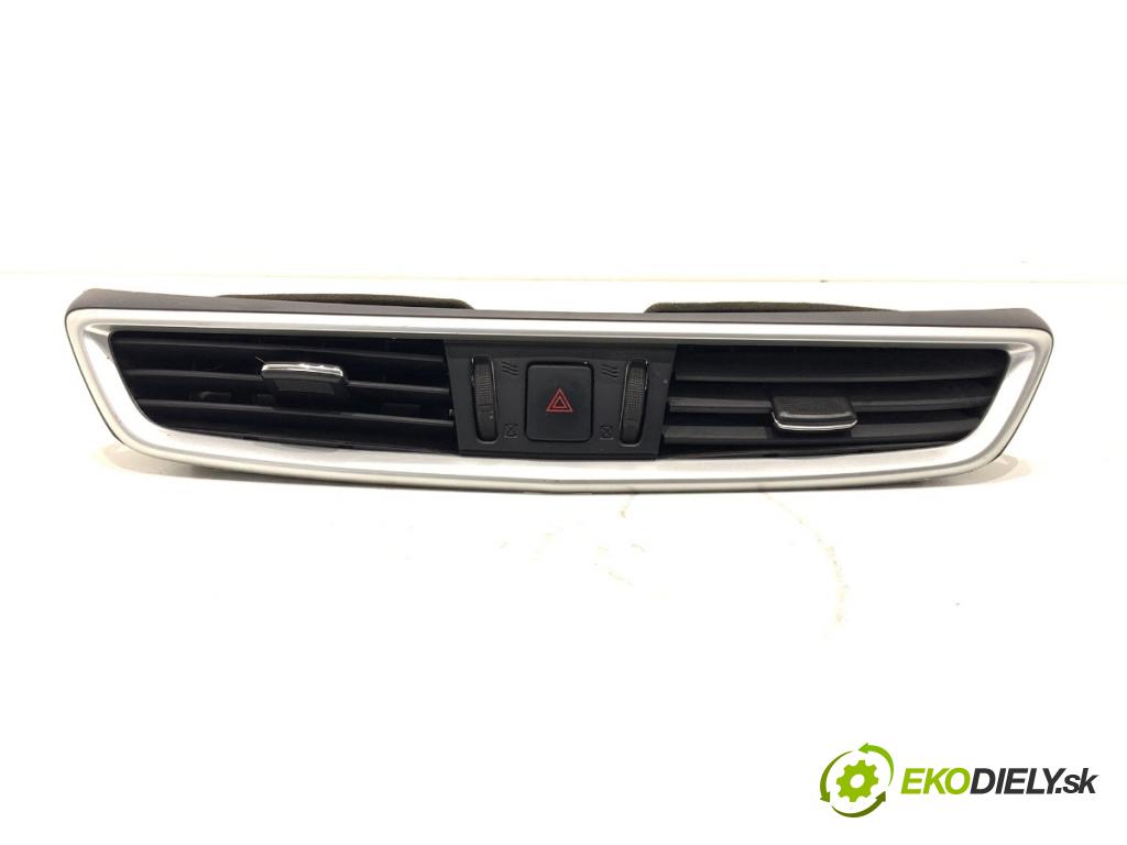 NISSAN QASHQAI J11 SUV 2015 120 kW 1.6 DIG-T 1618 Mriežky kúrenia predný 68750-4EA0A
