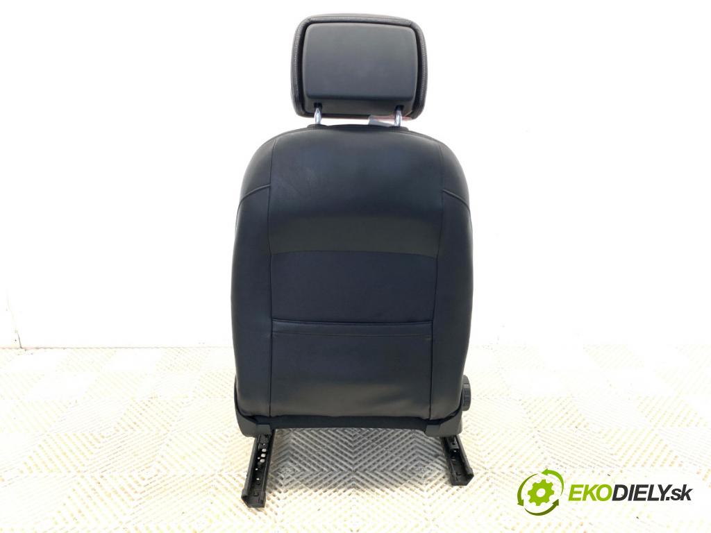 VW CC B7 coupe 2013 130 kW 2.0 TDI 4motion 1968 Sedadlo pravy predný