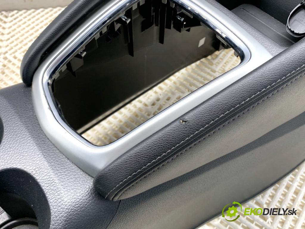 NISSAN QASHQAI J11 SUV 2015 120 kW 1.6 DIG-T 1618 Tunel stredový  (Stredový tunel)